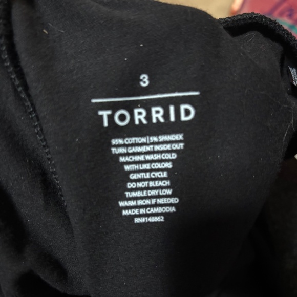 Torrid 3X Black Sparkle Leggings - Picture 3 of 3